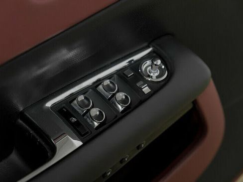 Used 2016 Rolls-Royce Dawn image 46