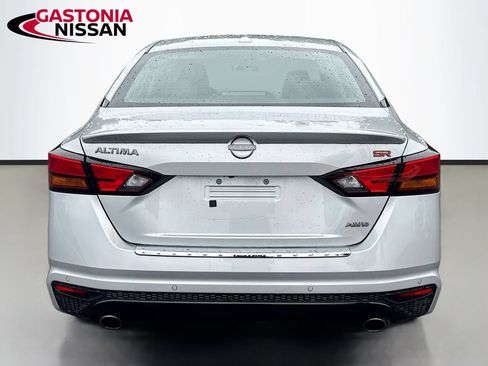 Used 2023 Nissan Altima 2.5 SR AWD/4WD image 7
