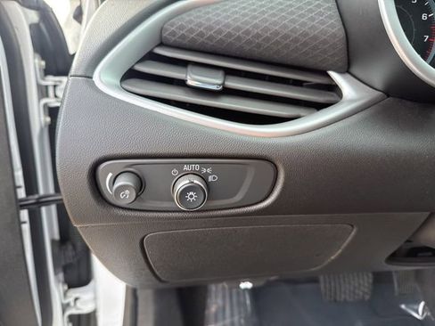 Used 2024 Chevrolet Malibu LT image 23