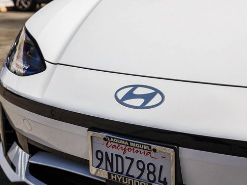 Used 2024 Hyundai Ioniq 6 SE RWD image 11