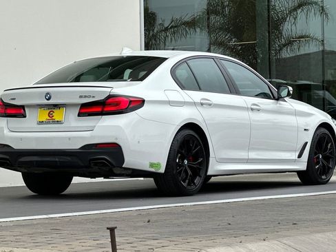 Used 2023 BMW 530e xDrive w/ Executive Package image 3