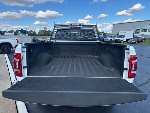 Used 2024 RAM 3500 Tradesman w/ Safety Group image 11
