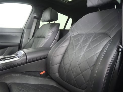Used 2025 BMW X6 xDrive40i image 10