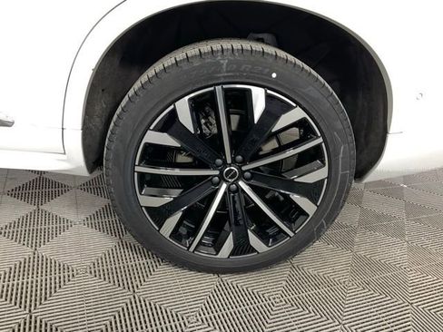 New 2026 Volvo XC90 B6 Plus w/ Protection Package Premier image 39