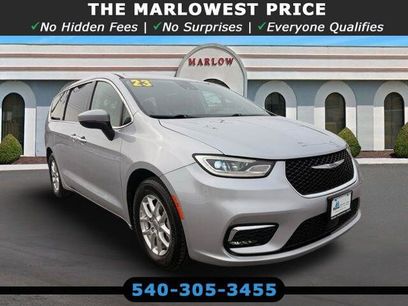 Certified 2023 Chrysler Pacifica Touring-L