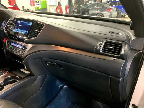 Used 2023 Honda Passport EX-L image 18