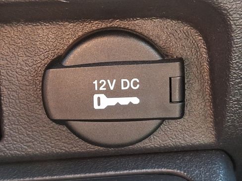 Used 2015 Jeep Patriot Latitude w/ Sun/Sound Group AWD/4WD image 25