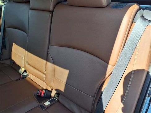 Used 2019 Subaru Outback 3.6R Touring image 10