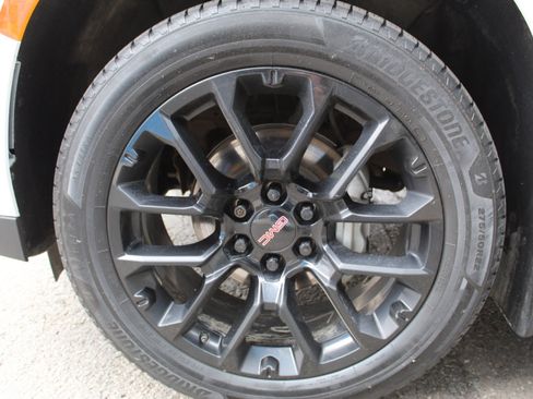 Used 2022 GMC Yukon Denali AWD/4WD image 6