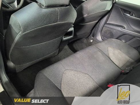 Used 2019 Toyota Camry LE image 11