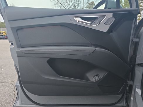 Used 2023 Audi Q4 e-tron Prestige w/ Black Optic Package image 27