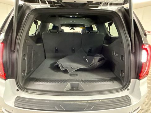 Used 2025 GMC Yukon XL Elevation AWD/4WD image 31