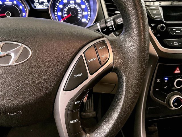 Used 2016 Hyundai Elantra SE FWD image 18