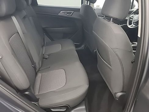Used 2025 Kia Sportage LX AWD/4WD image 17