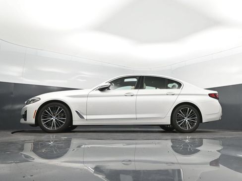 Used 2023 BMW 530i w/ Premium Package RWD image 39