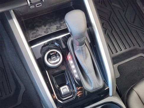 Used 2023 Chevrolet Colorado Trail Boss w/ Advanced Trailering Package image 20