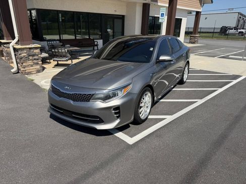 Used 2016 Kia Optima SX w/ Chrome Wheel Package FWD image 2