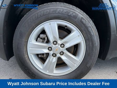 Used 2022 Chevrolet Trax LT w/ Driver Confidence Package AWD/4WD image 3