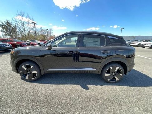 New 2025 Nissan Kicks SR image 8