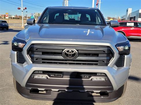 Used 2025 Toyota Tacoma SR5 image 16