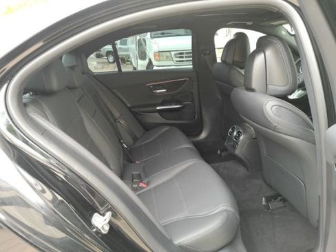 Used 2025 Mercedes-Benz C 300 Sedan image 27