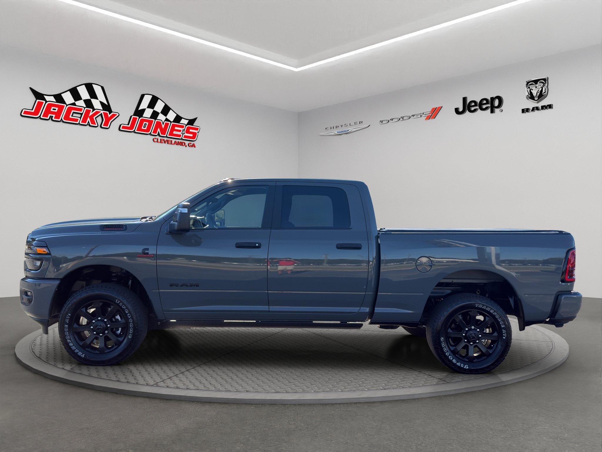 Used 2026 RAM 2500 Big Horn AWD/4WD image 3