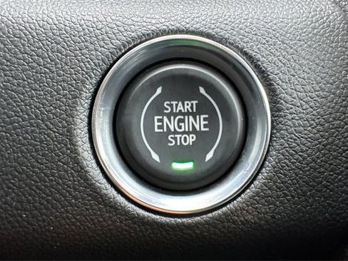 New 2026 GMC Acadia Elevation image 28