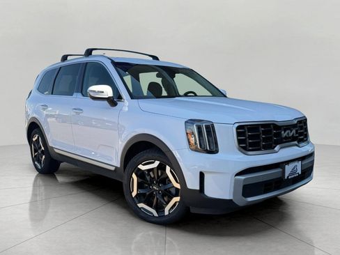 Used 2025 Kia Telluride S image 1