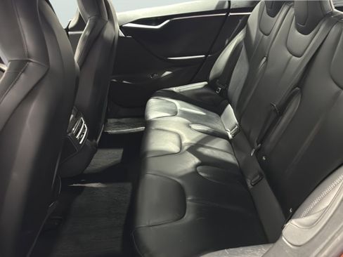 Used 2015 Tesla Model S 70 image 21