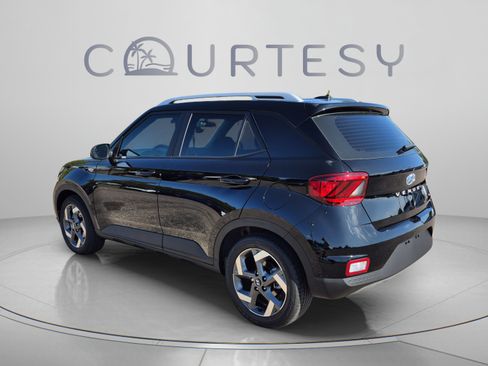 New 2026 Hyundai Venue SEL FWD image 3