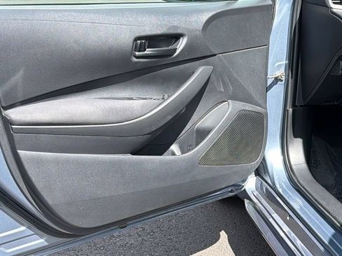 Used 2022 Toyota Corolla LE FWD image 23