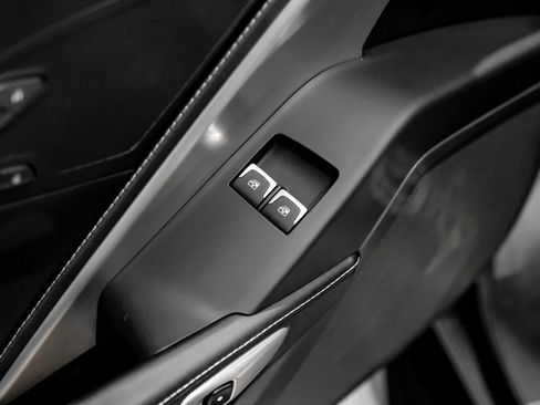 Used 2015 Chevrolet Corvette Z06 w/ 2LZ Preferred Equipment Group image 30