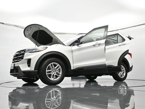 New 2026 Ford Explorer Active w/ Active Comfort Package RWD image 63