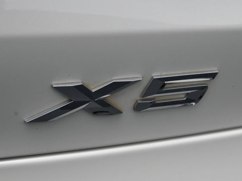 Used 2022 BMW X5 xDrive45e w/ Parking Assistance Package image 31