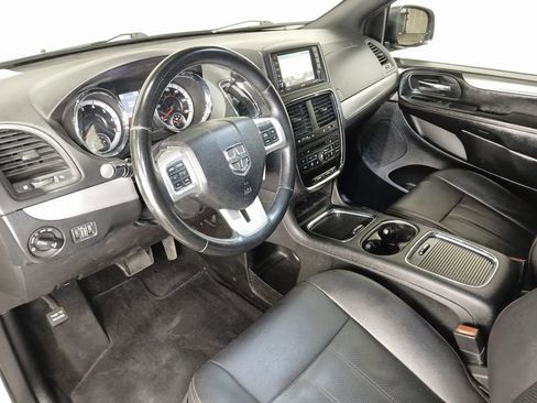 Used 2019 Dodge Grand Caravan GT FWD image 17