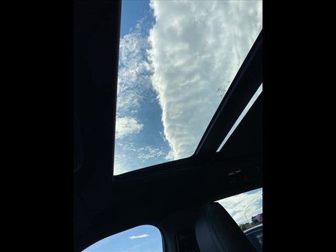 Used 2020 Ford Explorer XLT w/ Equipment Group 202A image 18