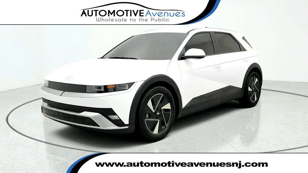 Used 2026 Hyundai Ioniq 5 SE RWD image 1