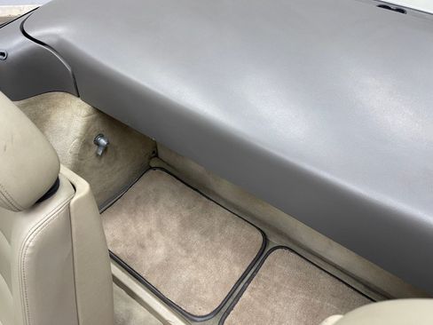 Used 1992 Cadillac Allante FWD image 39
