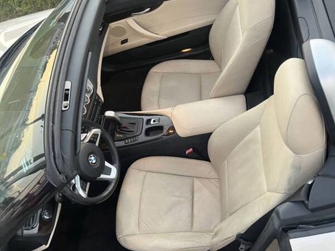 Used 2009 BMW Z4 sDrive30i image 9