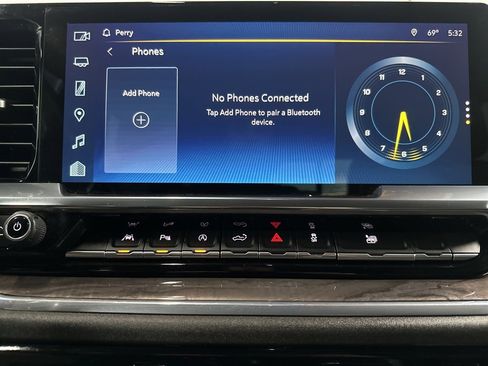 Used 2024 Chevrolet Silverado 1500 LTZ w/ LTZ Premium Package image 33