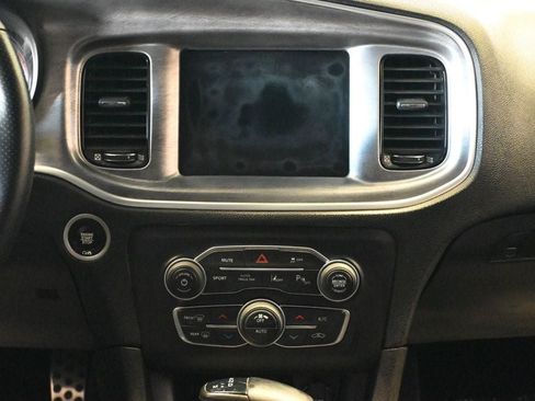 Used 2018 Dodge Charger R/T RWD image 13
