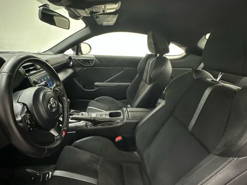 Certified 2022 Toyota GR86 Premium RWD image 9