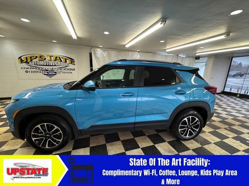 Used 2026 Chevrolet TrailBlazer LT w/ Convenience Package image 3