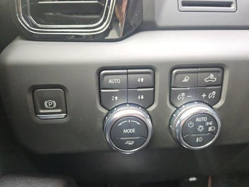 Used 2023 GMC Sierra 1500 AT4 w/ AT4 Preferred Package AWD/4WD image 40