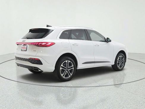 Used 2025 Audi Q5 Premium w/ Convenience Package AWD/4WD image 5