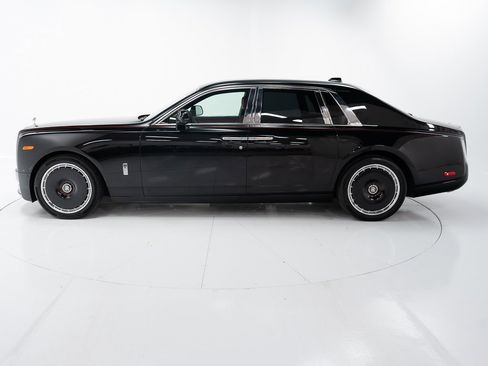 Certified 2024 Rolls-Royce Phantom Sedan w/ The Phantom Package image 2