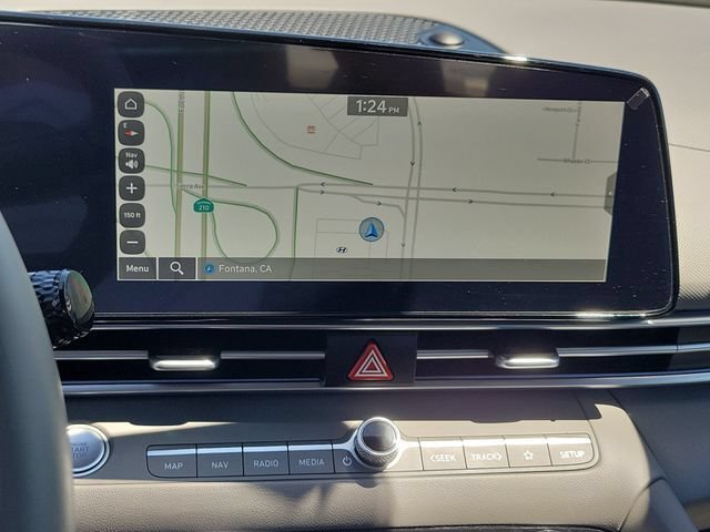Certified 2025 Hyundai Elantra SEL FWD image 11