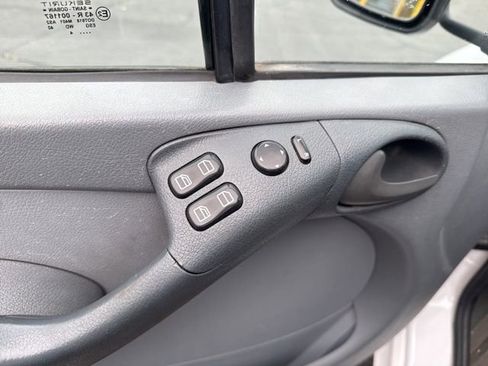 Used 2004 Dodge Sprinter 2500 w/ PWR Convenience Group image 17