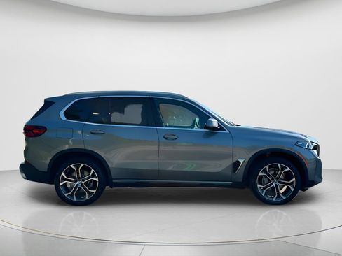 New 2026 BMW X5 xDrive40i w/ Climate Comfort Package AWD/4WD image 4