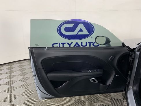 Used 2022 Dodge Challenger R/T w/ Plus Package image 13